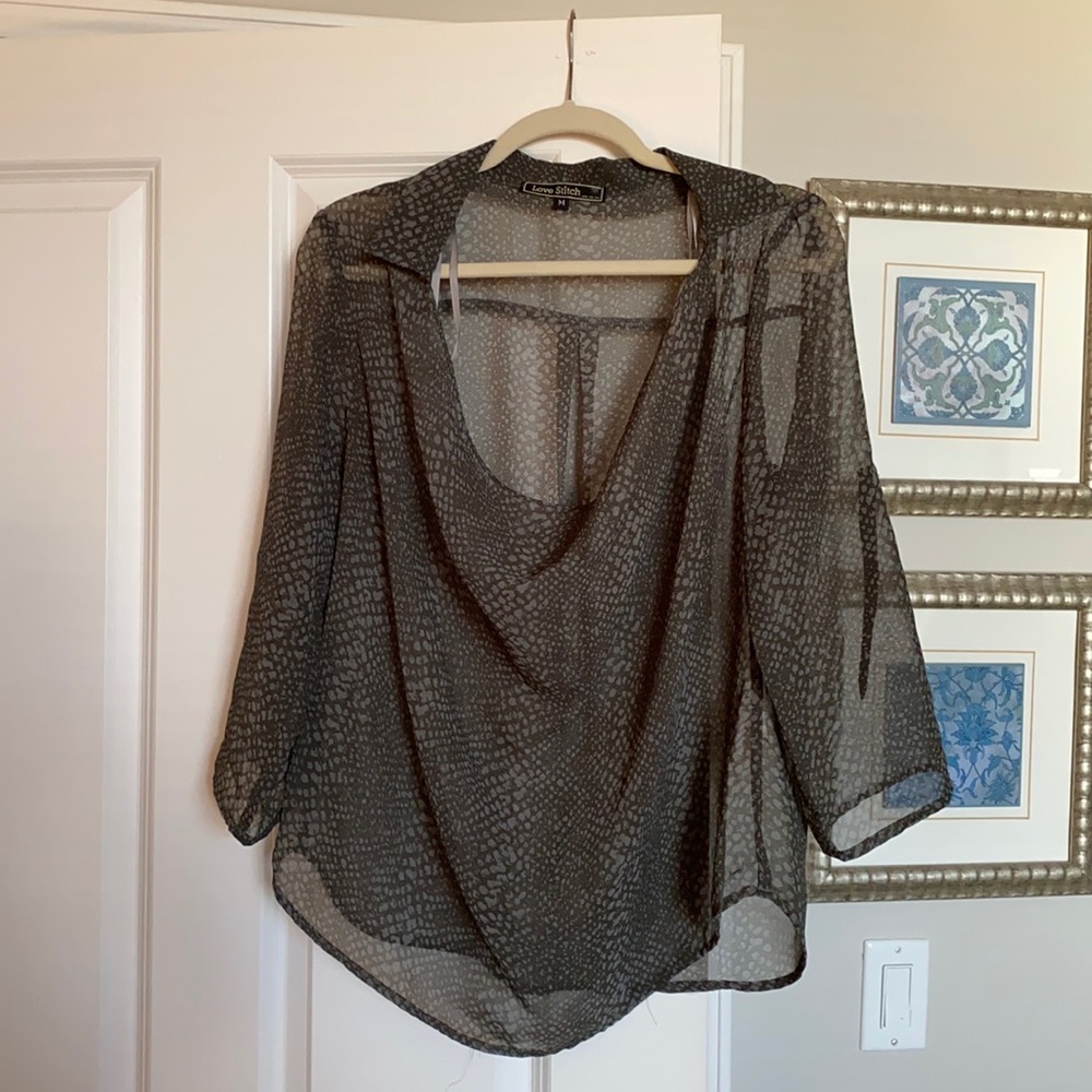 Beautiful blouse, size large